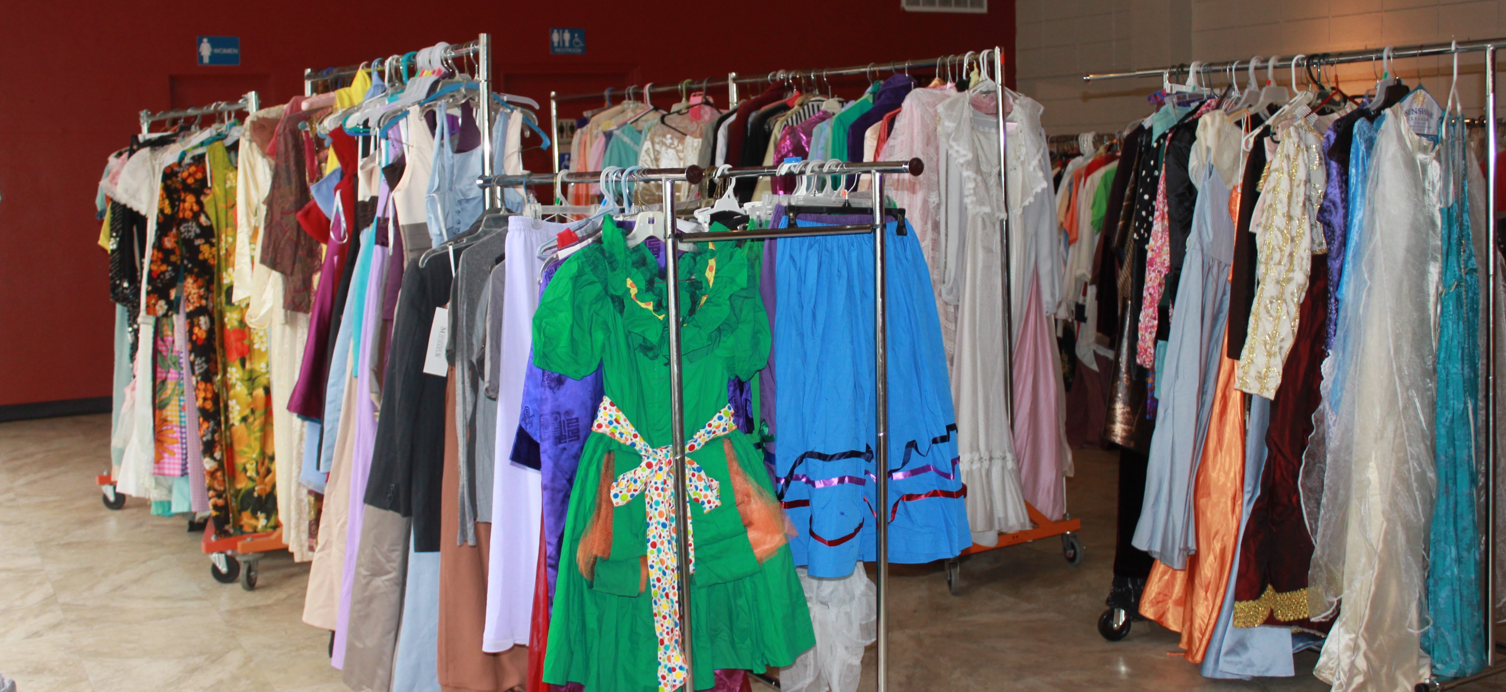 Theatre Baton Rouge opens its closet for annual costume sale